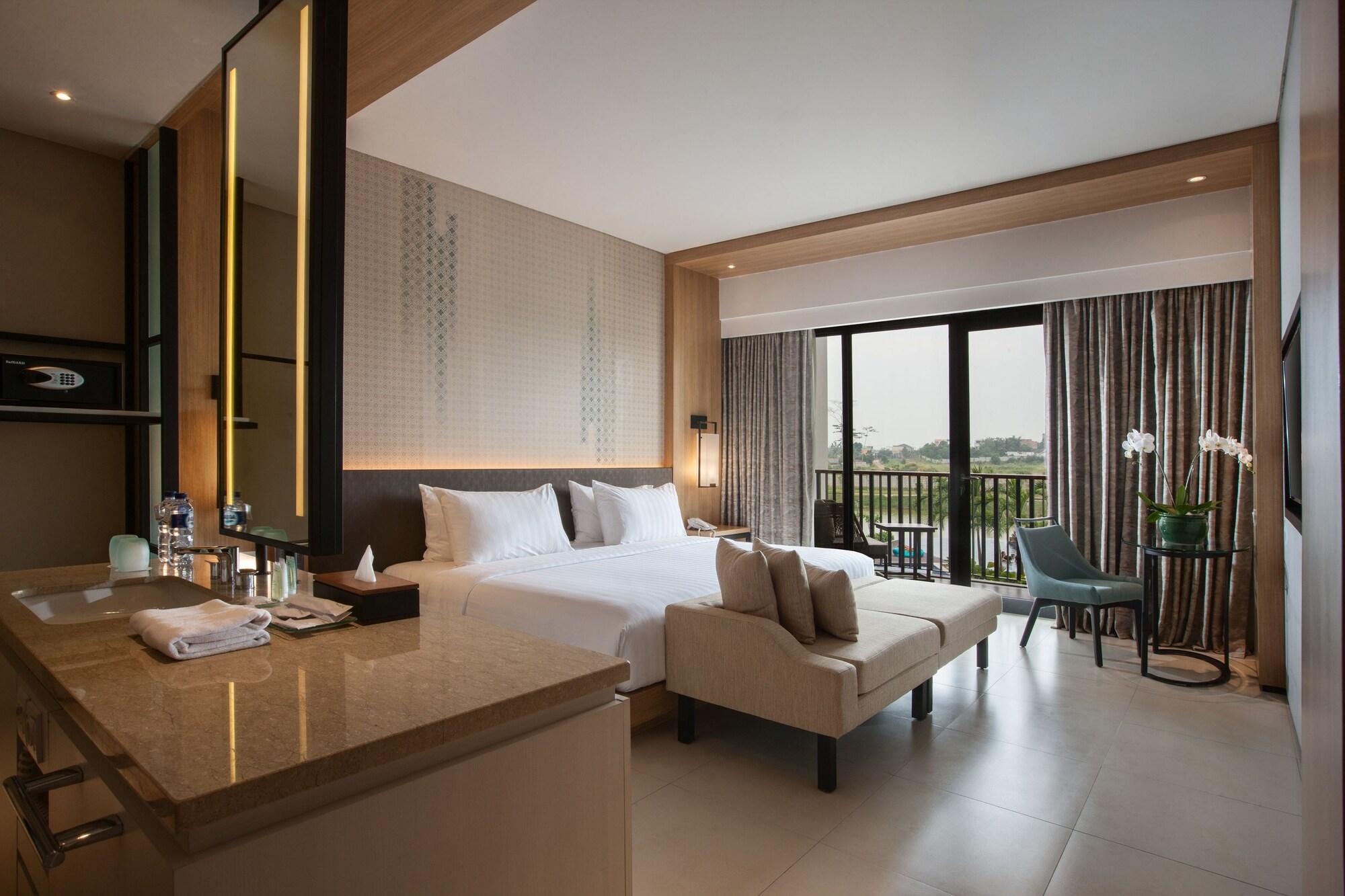 Hotel Santika Premiere Bandara Palembang Exterior foto