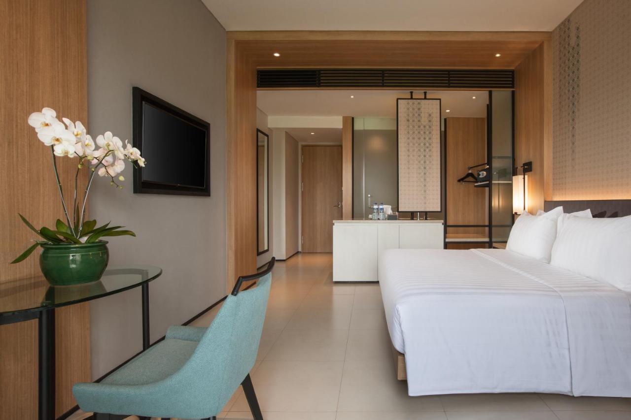 Hotel Santika Premiere Bandara Palembang Exterior foto